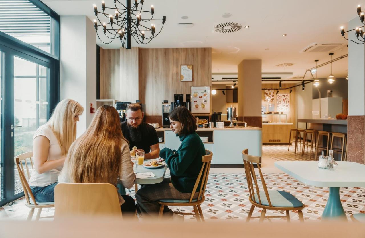 Meininger Krakow Centrum Bagian luar foto